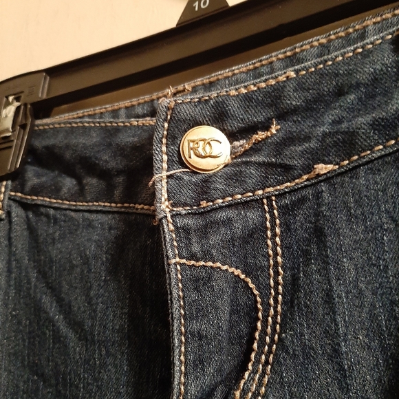 Ladies Rocawear jeans - Picture 2 of 6